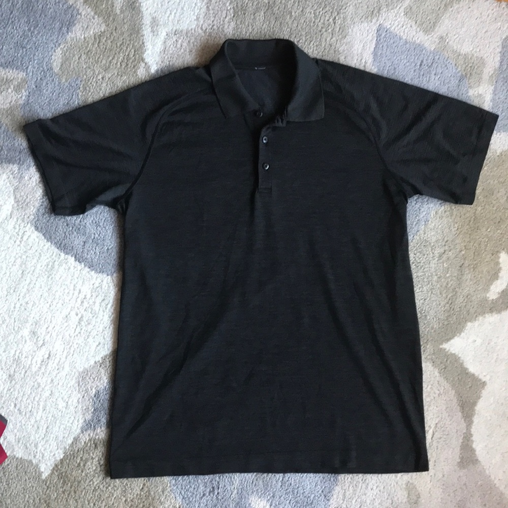 Lululemon men’s black tech polo size L.